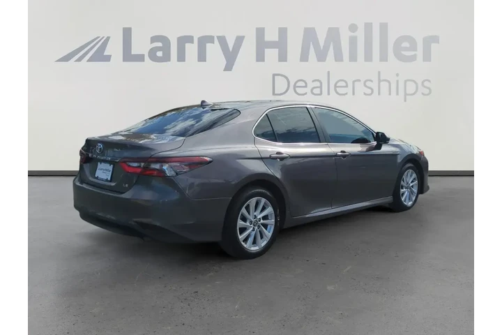 $23958 : Toyota Camry 2023 LE 4dr Sed image 5
