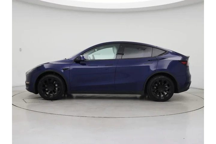 $27998 : Tesla Model Y 2022 AWD Long image 3