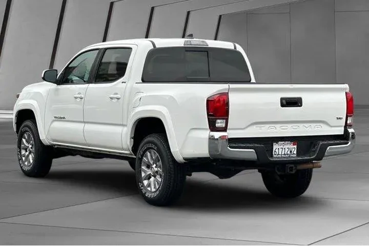 $28000 : Toyota Tacoma 2019 4x2 TRD O image 10