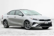 $16390 : Kia Forte 2023 LXS 4dr Sedan thumbnail