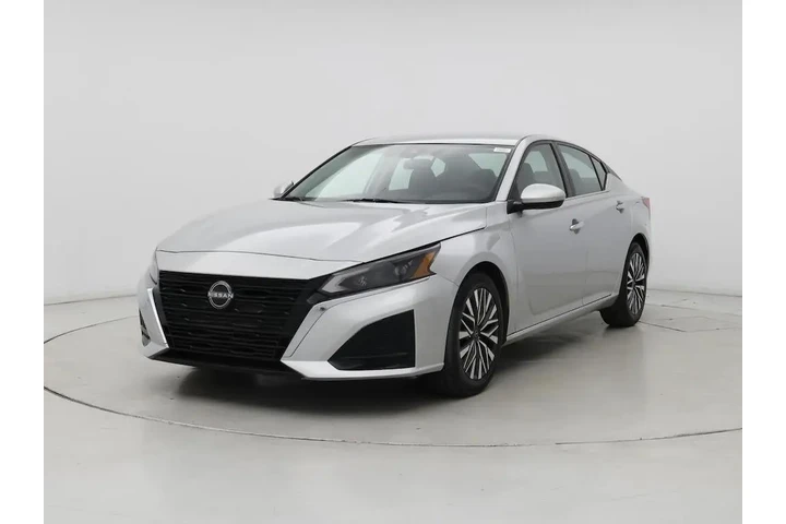 $19998 : Nissan Altima 2023 2.5 SV 4d image 4