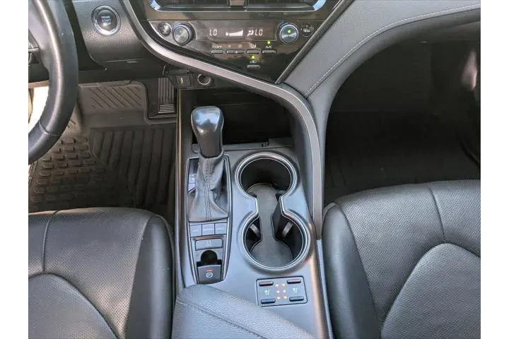 $22308 : Toyota Camry 2021 XSE V6 4dr image 5