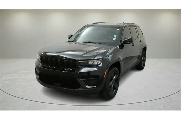 $30751 : Jeep Grand Cherokee 2022 4x4 image 3