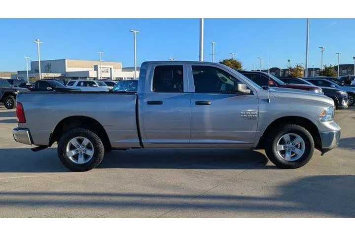 $14800 : Ram 1500 Classic 2020 4x2 Tr image 2