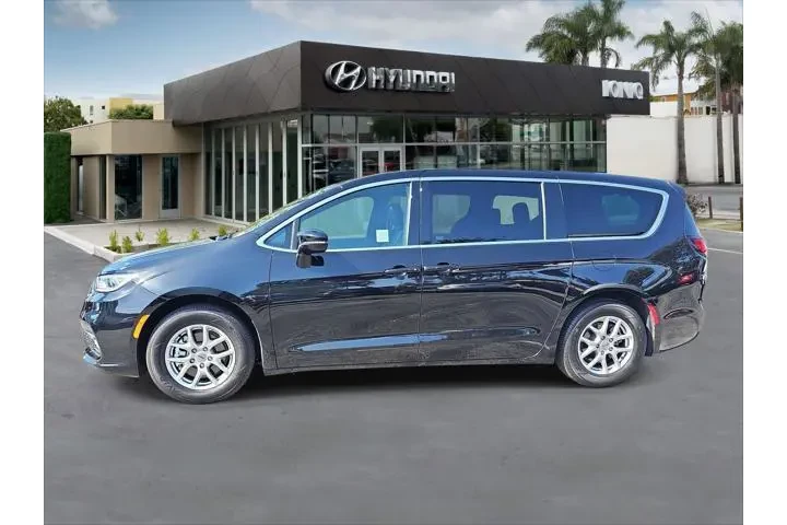 $29155 : Chrysler Pacifica 2025 Selec image 6