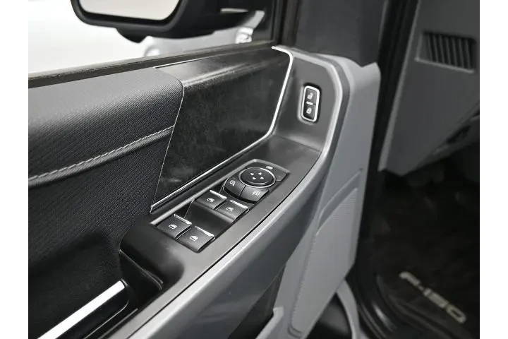$34000 : Ford F-150 2022 4x4 XLT 4dr image 10