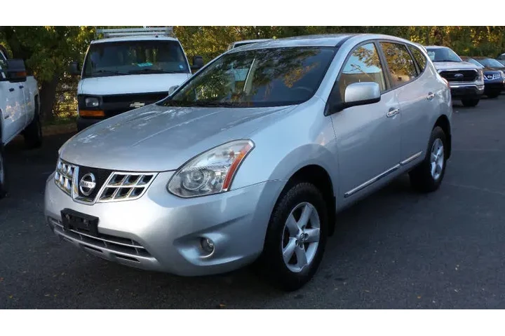 $8900 : 2013 Rogue SV image 1