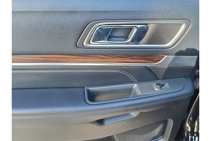 $9990 : Ford Explorer 2016 Limited 4 image 10