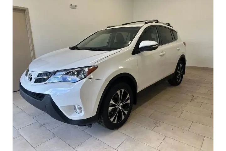 $18621 : Toyota RAV4 2015 AWD Limited image 4