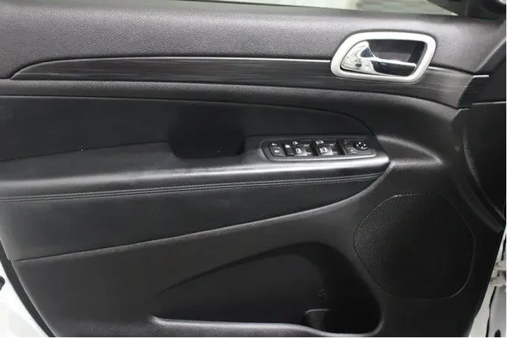 $22959 : Jeep Grand Cherokee 2020 4x4 image 3