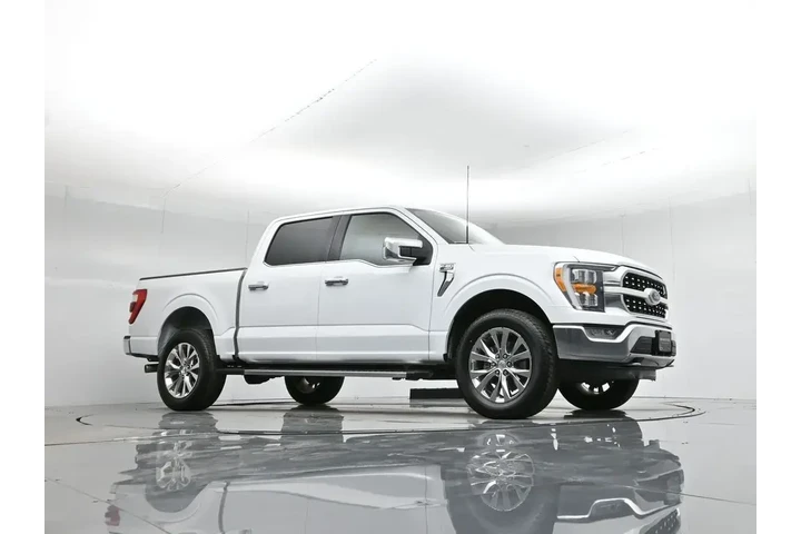 $38894 : Ford F-150 2023 4x4 Lariat 4 image 3