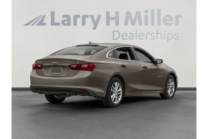 $13128 : Chevrolet Malibu 2017 LT 4dr image 2