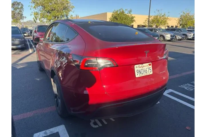 $37400 : Tesla Model Y 2024 AWD Long image 2