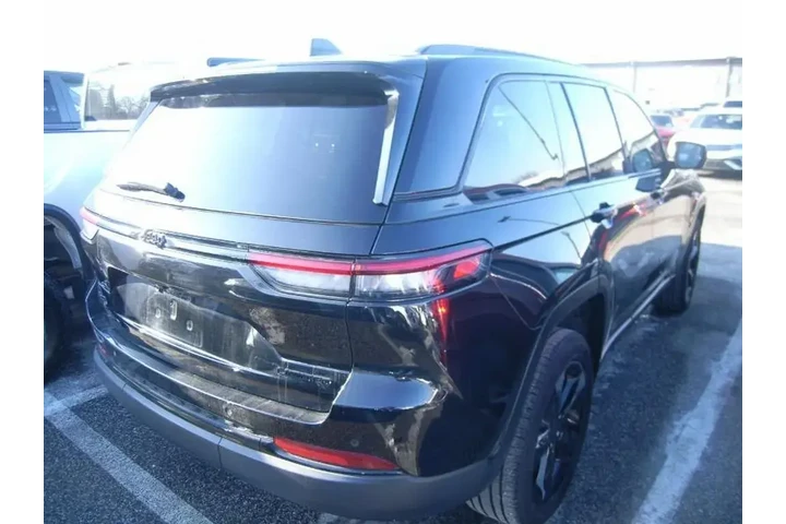 $26893 : Jeep Grand Cherokee 2023 4x4 image 2