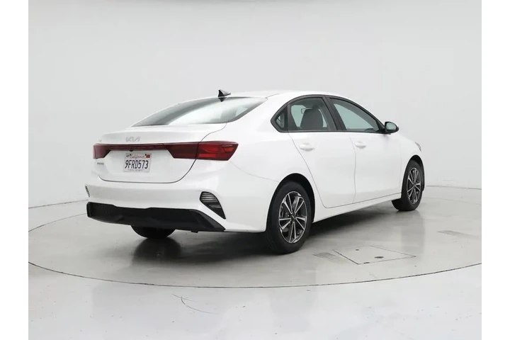$20998 : Kia Forte 2023 LXS 4dr Sedan image 8