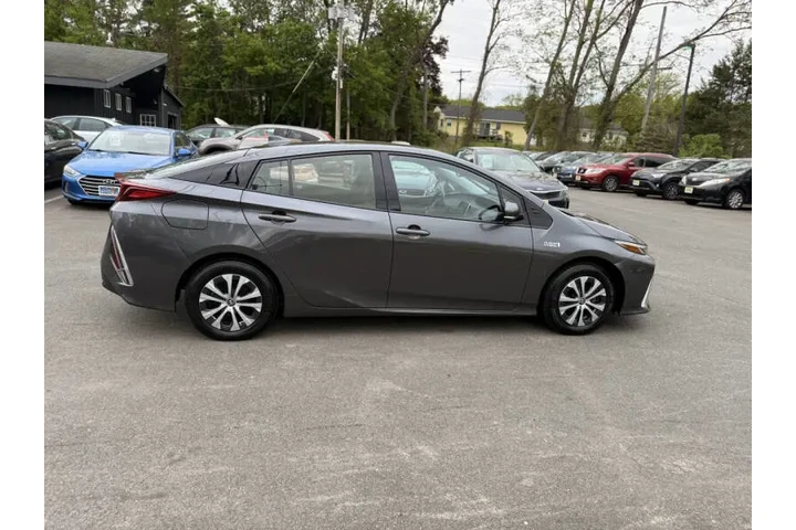 $18995 : 2020 Prius Prime XLE image 8