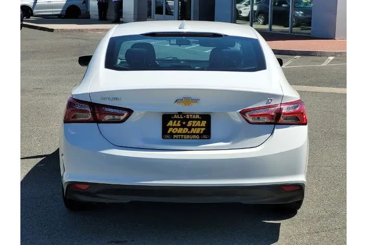 $16300 : Chevrolet Malibu 2022 LT 4dr image 5