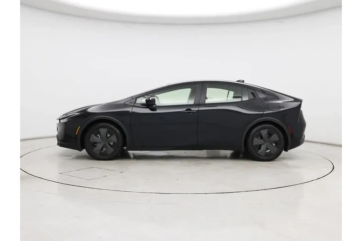 $34998 : Toyota Prius Plug-in Hybrid image 3