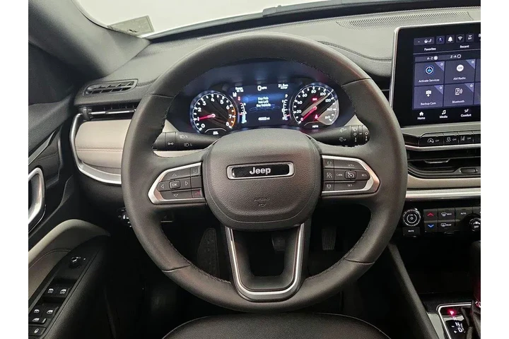 $22998 : Jeep Compass 2025 4x4 Limite image 10