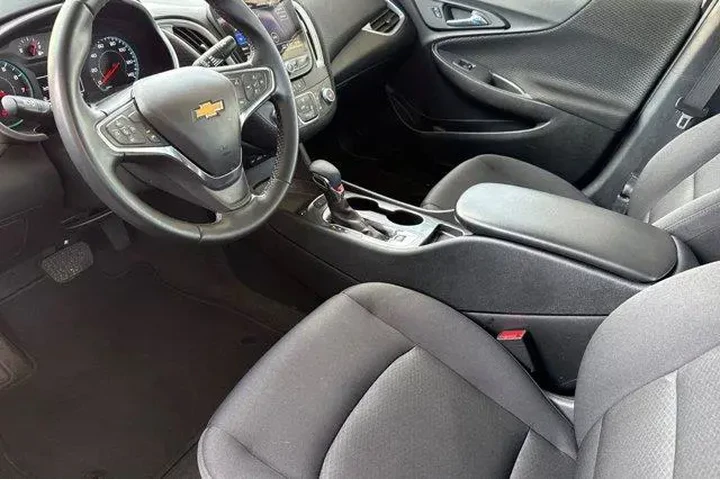 $20562 : Chevrolet Malibu 2025 RS 4dr image 5