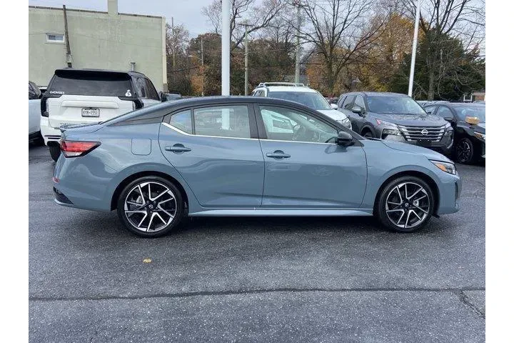 $19481 : Nissan Sentra 2025 SR 4dr Se image 3