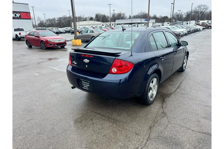 2010 Cobalt 4dr Sdn LT w/1LT image 2