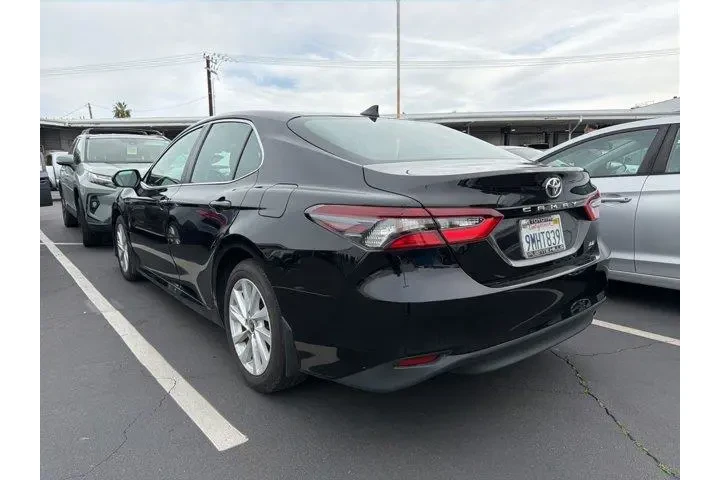 $25434 : Toyota Camry 2024 LE 4dr Sed image 3