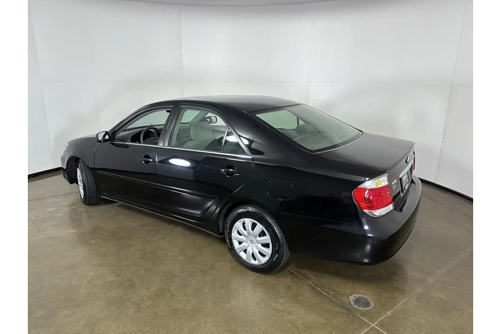 $10000 : 2005 Camry LE image 6