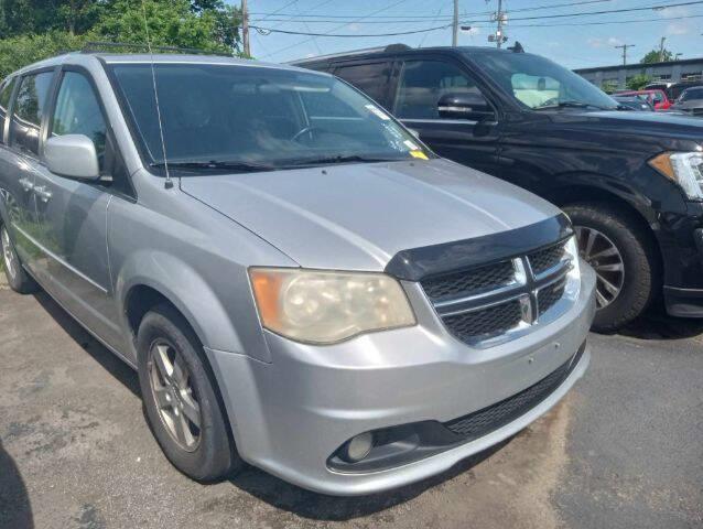 $7500 : 2011 Grand Caravan Crew image 3