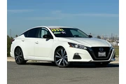 $18559 : Nissan Altima 2022 2.5 SR 4d thumbnail
