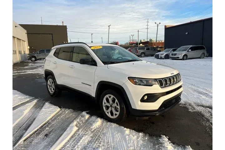 $26980 : Jeep Compass 2025 4x4 Latitu image 1