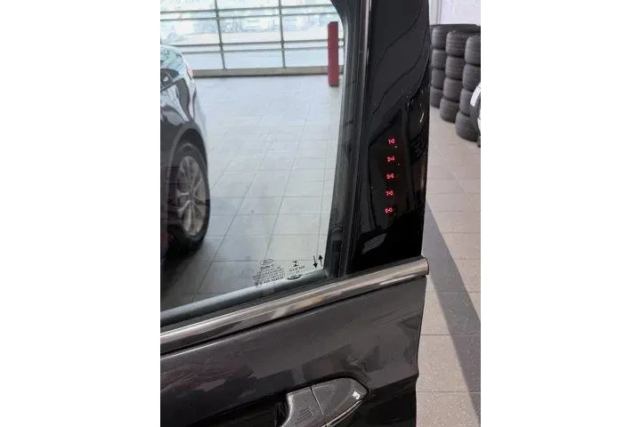 $17987 : Ford Fusion Hybrid 2020 SEL image 8