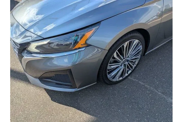 $21792 : Nissan Altima 2023 2.5 SL 4d image 10