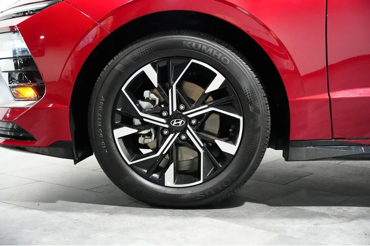 $23305 : 2025 Sonata SEL image 5