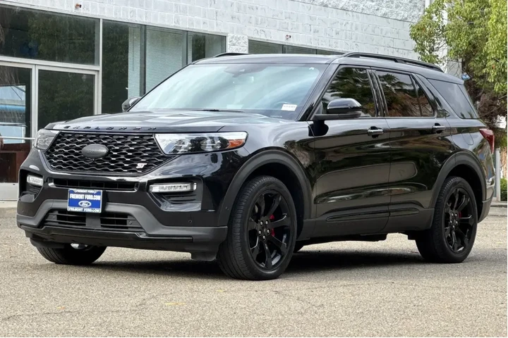 Ford Explorer 2022 AWD ST 4d image 8