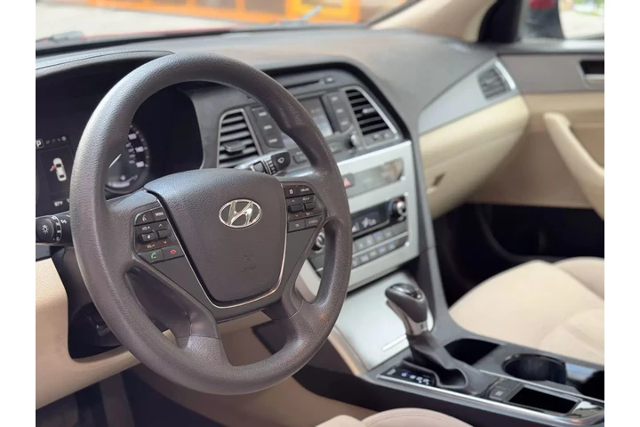 $7990 : 2016 HYUNDAI SONATA HYBRID image 9
