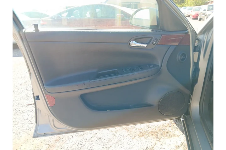 $3500 : 2007 Impala LT image 8