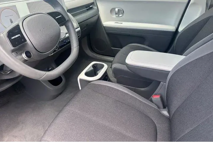 $27998 : Hyundai IONIQ 5 2024 SEL 4dr image 10