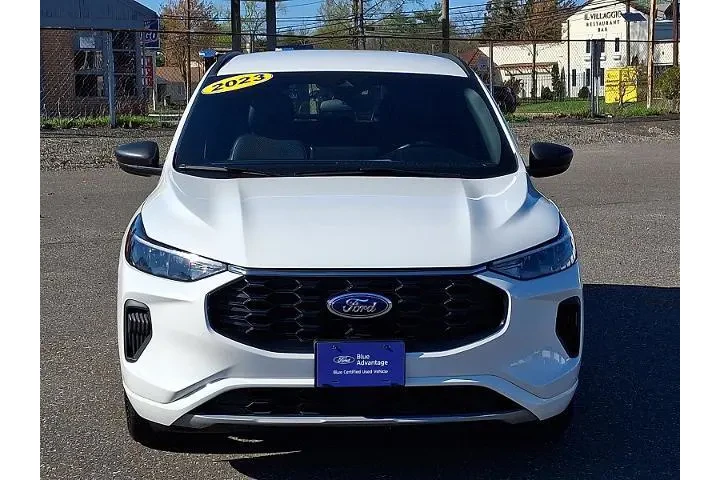 $25437 : Ford Escape 2023 ST-Line 4dr image 2