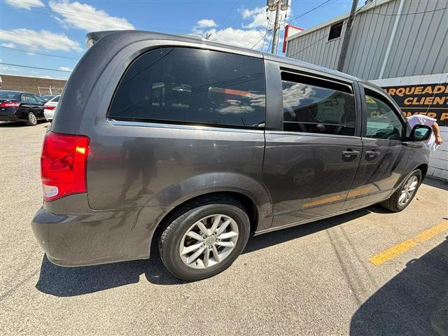 $15990 : 2018 DODGE GRAND CARAVAN PASS image 5