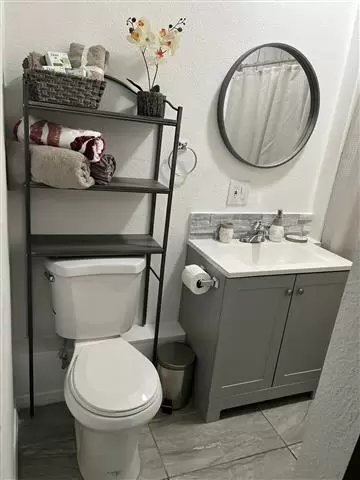 $1500 : Nice and Cozy Studio (Fontana) image 6