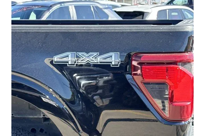 $38918 : Ford F-150 2024 4x4 XLT 4dr image 9