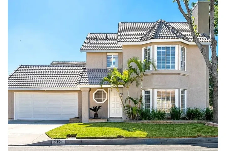 $2050 : READY NOW in ✅ Paramount, CA✅ image 1
