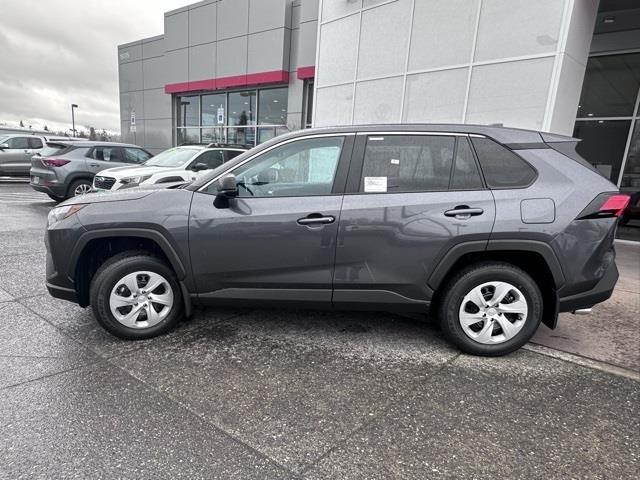 $31884 : 2024 RAV4 LE image 3