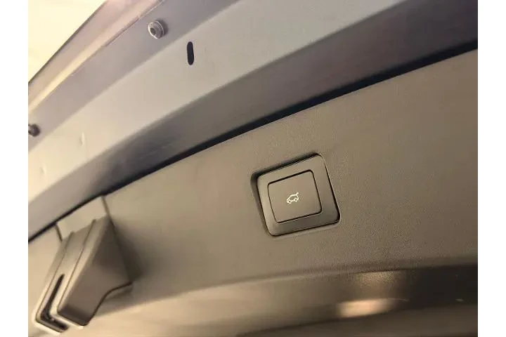 $18950 : Fisker Ocean 2023 AWD One 4d image 9