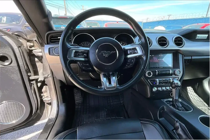 $16991 : Ford Mustang 2018 EcoBoost P image 6