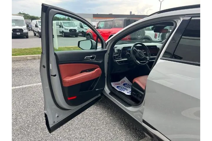 $25900 : Kia Sportage 2023 AWD SX-Pre image 10