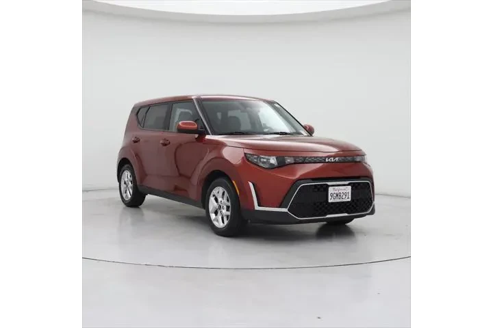 $17998 : Kia Soul 2023 LX 4dr Crossov image 1