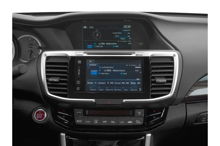 2017 Accord Sedan Touring image 7