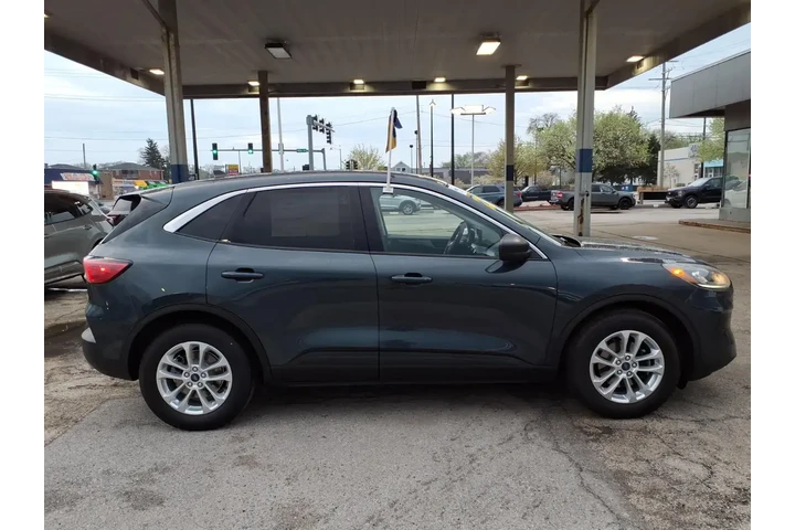 $21848 : Ford Escape 2022 SE 4dr SUV image 2